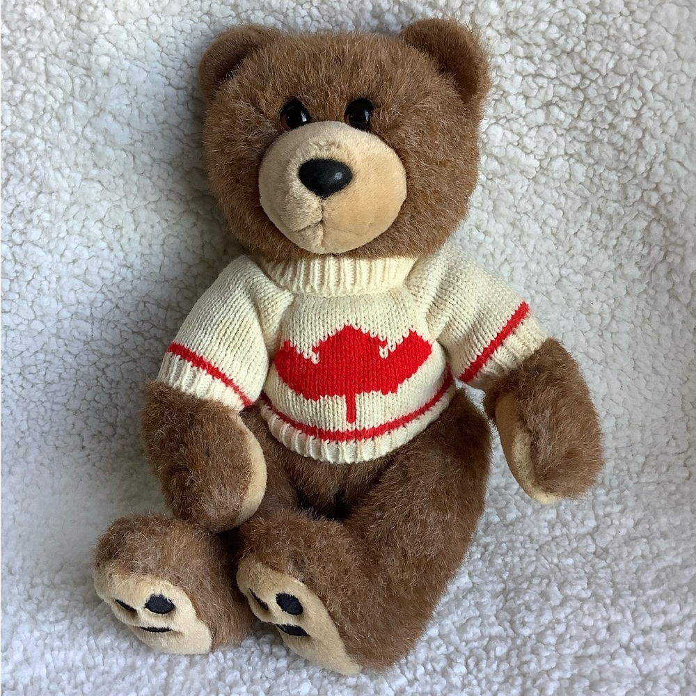Stuffed Animal House Cuddle Critters Snookie Plush Bear Maple Leaf Knit Sweater
